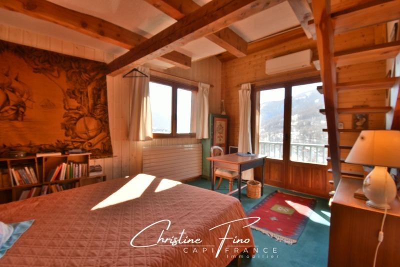 Maison - 196 m² - 9 pièces