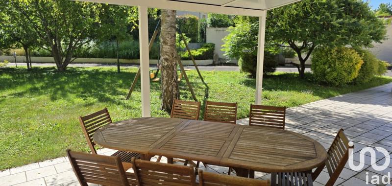 Maison - 290 m² - 8 pièces