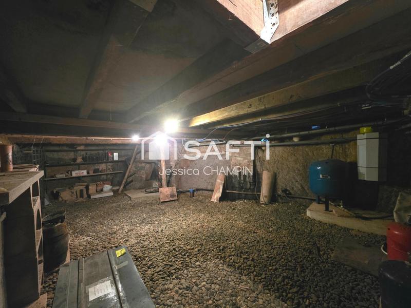 Maison de village - 210 m² - 7 pièces