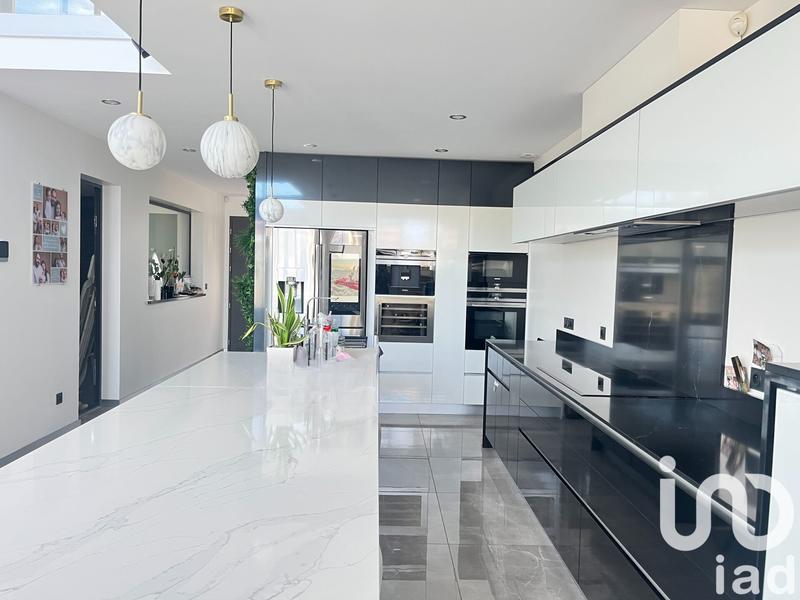 Maison - 155 m² - 6 pièces