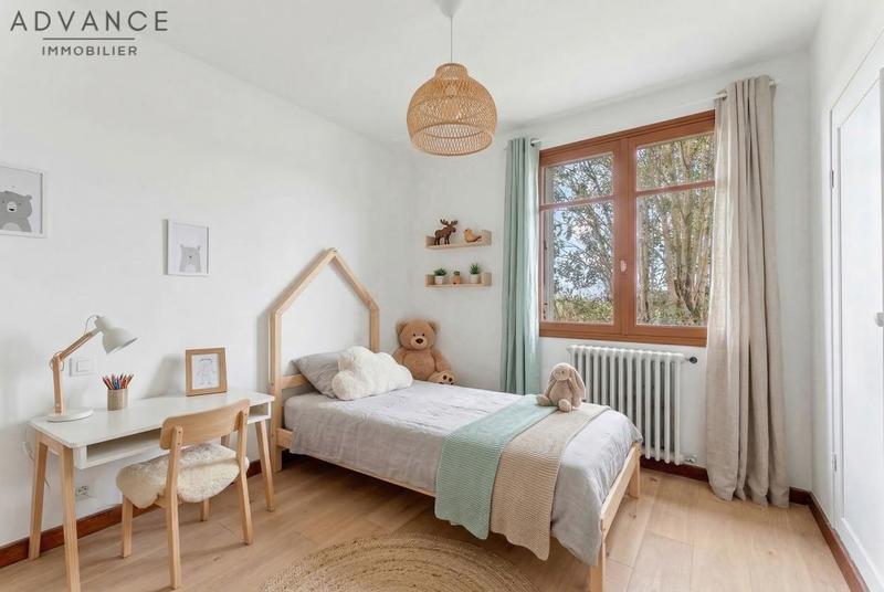 Maison - 195 m² - 8 pièces