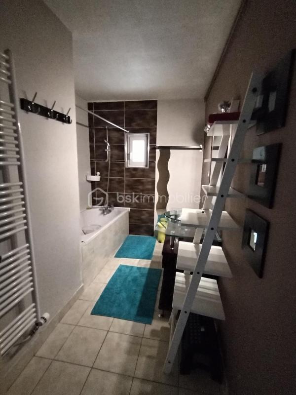 Maison traditionnelle - 330 m² - 11 pièces