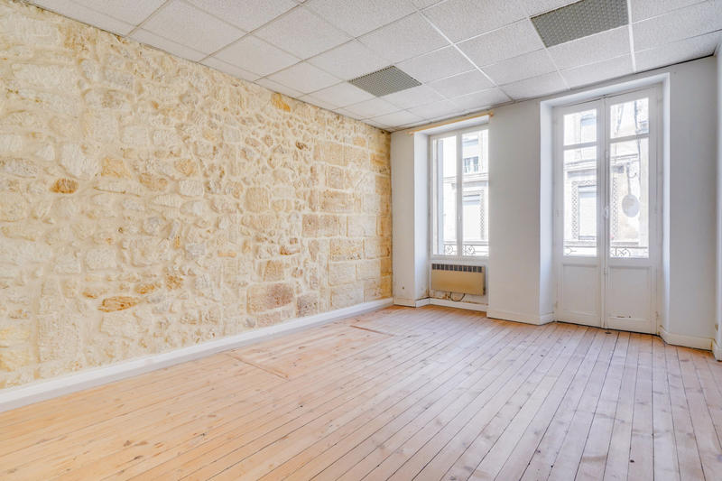 Maison - 250 m² - 11 pièces