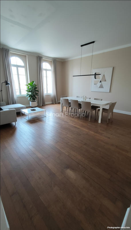 Local commercial - 313 m²