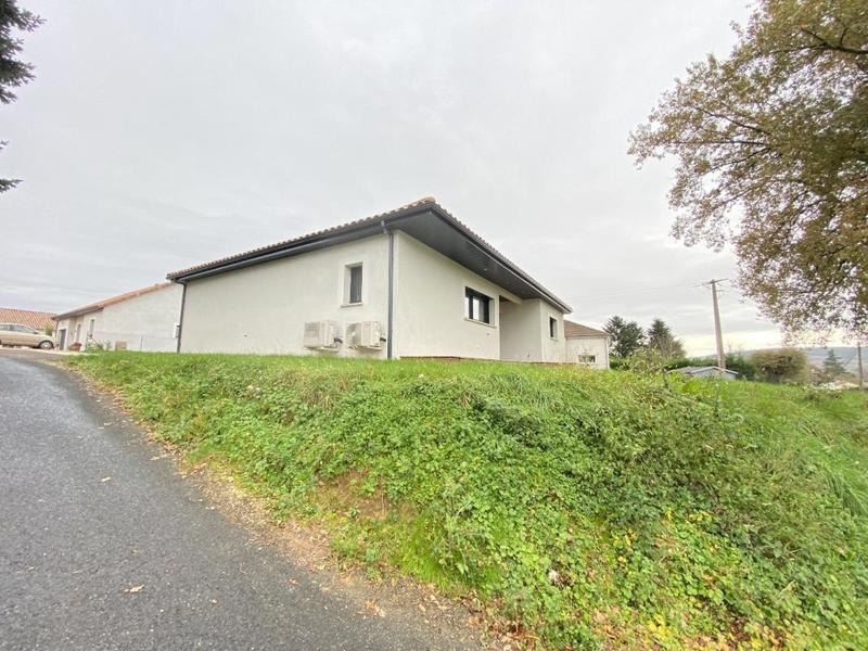 Maison - 99 m² - 5 pièces