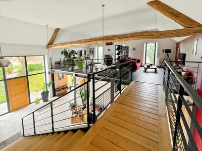 Propriété - 180 m² - 5 pièces