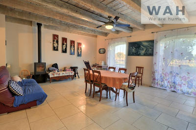 Mas - 200 m² - 5 pièces