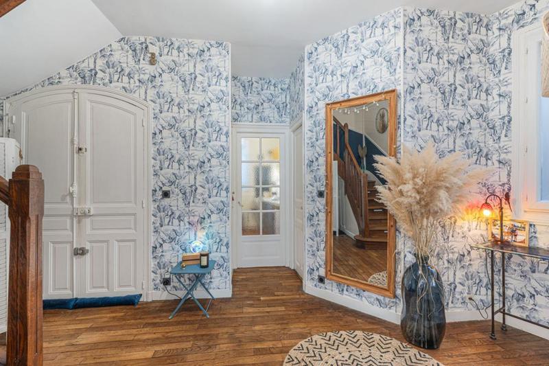 Appartement - 193 m² - 5 pièces