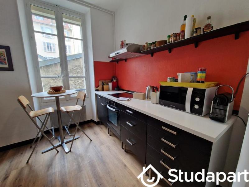 Appartement - 90 m² - 4 pièces
