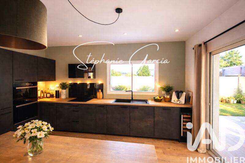 Maison - 140 m² - 6 pièces