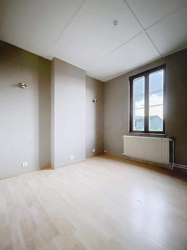 Maison - 90 m² - 6 pièces