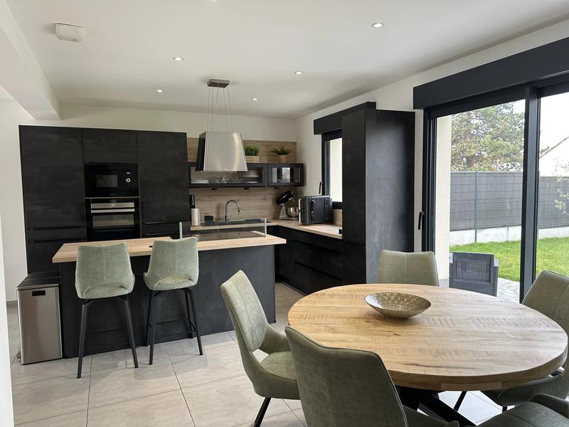 Maison - 114 m² - 6 pièces