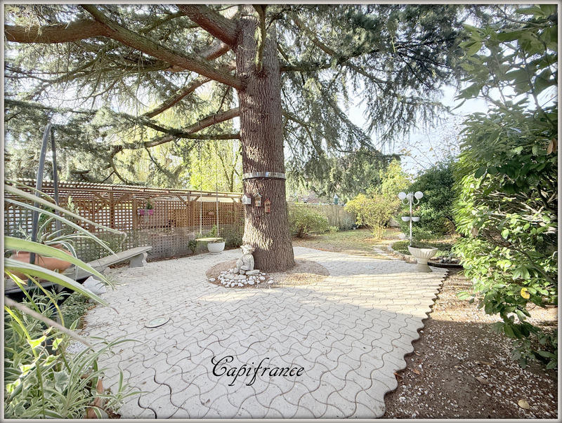 Maison - 170 m² - 9 pièces