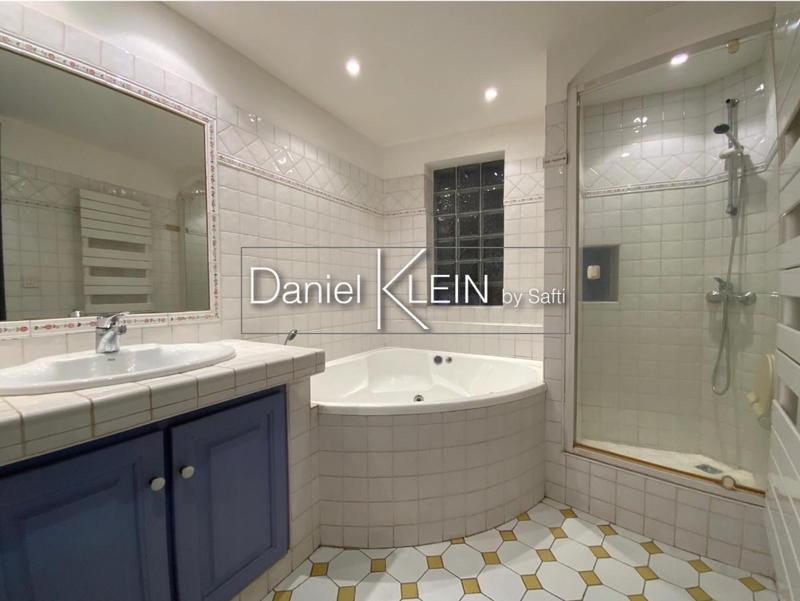 Duplex - 81 m² - 4 pièces