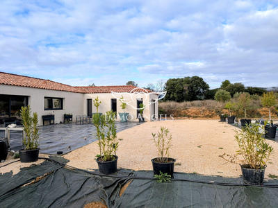 Maison contemporaine - 206 m² - 5 pièces