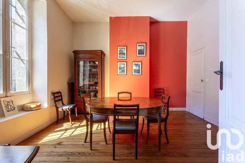 Maison - 200 m² - 8 pièces