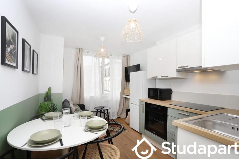 Chambre - 11 m² - 1 pièce