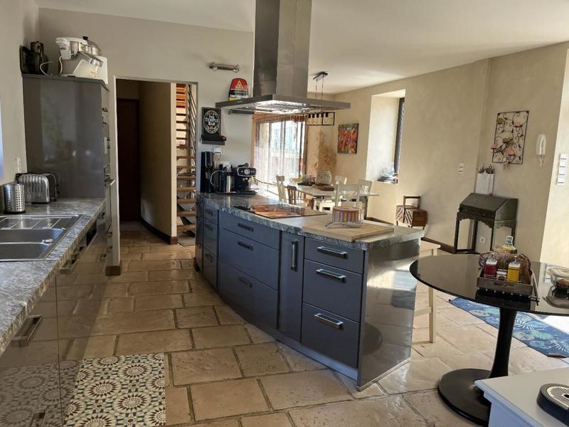 Propriété - 228 m² - 7 pièces