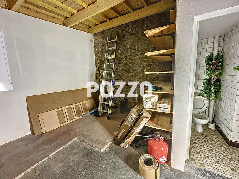 Local commercial - 84 m² - 5 pièces