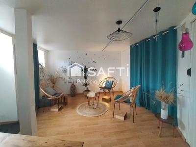 Maison - 167 m² - 8 pièces