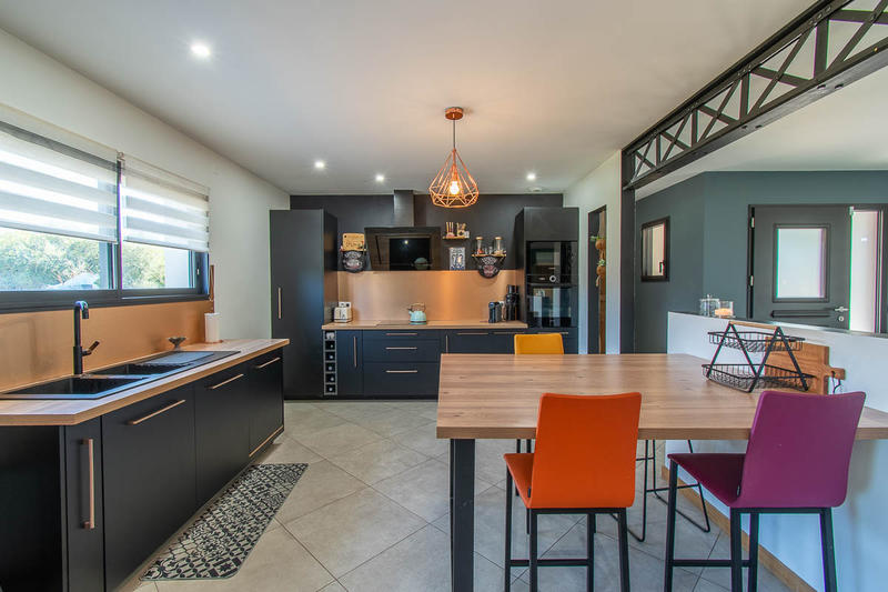 Maison - 179 m² - 6 pièces