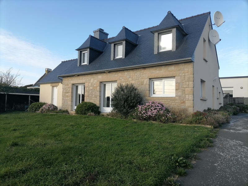 Maison - 157 m² - 9 pièces