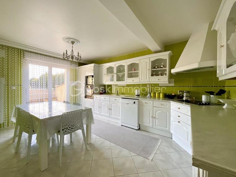 Maison traditionnelle - 145 m² - 6 pièces