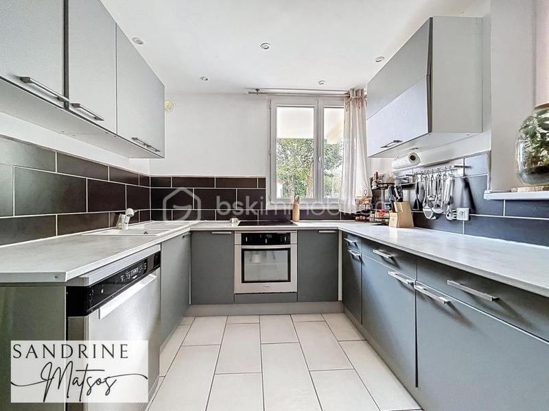 Appartement - 102 m² - 5 pièces