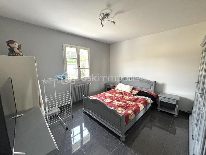 Maison traditionnelle - 170 m² - 8 pièces