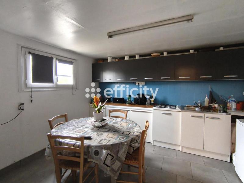 Maison - 171 m² - 8 pièces