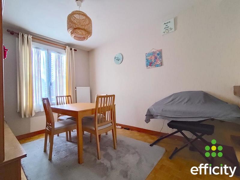 Pavillon - 94 m² - 5 pièces