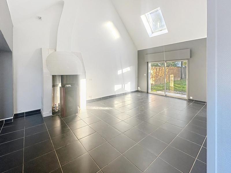 Maison - 204 m² - 7 pièces