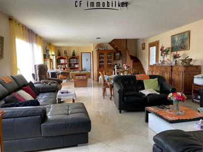 Maison - 223 m² - 6 pièces