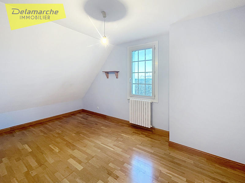 Maison - 166 m² - 6 pièces