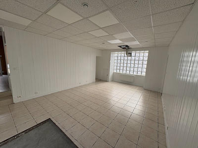Local commercial - 66 m² - 4 pièces