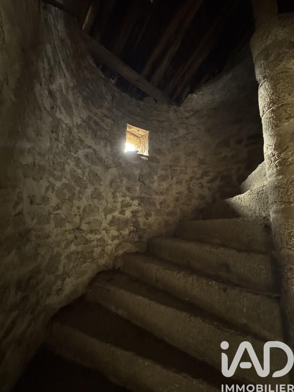 Maison - 218 m² - 7 pièces