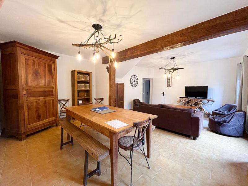 Maison - 260 m² - 12 pièces