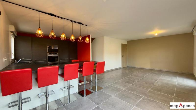 Maison jumelée - 85 m² - 4 pièces