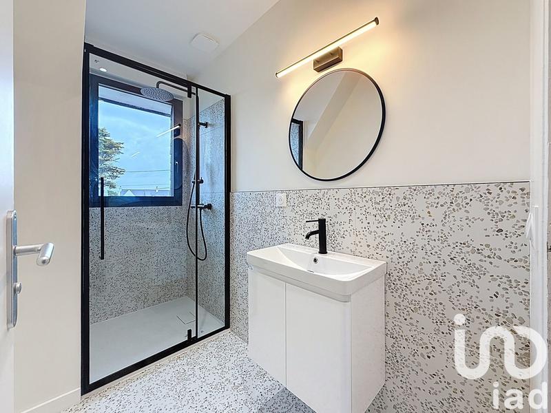 Maison - 166 m² - 8 pièces