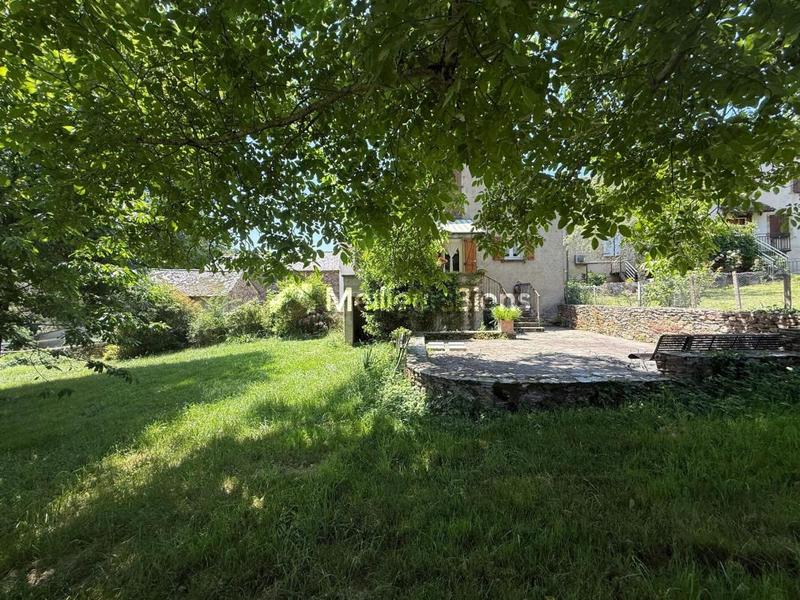 Maison - 180 m² - 8 pièces