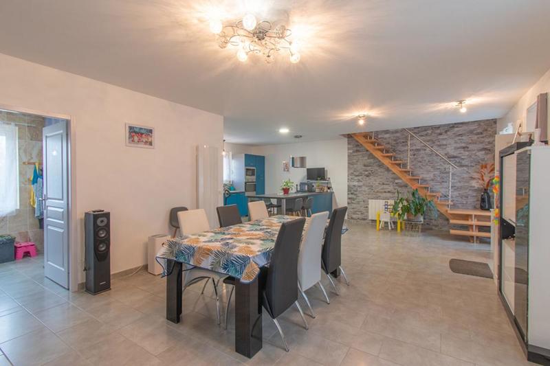 Maison - 111 m² - 6 pièces