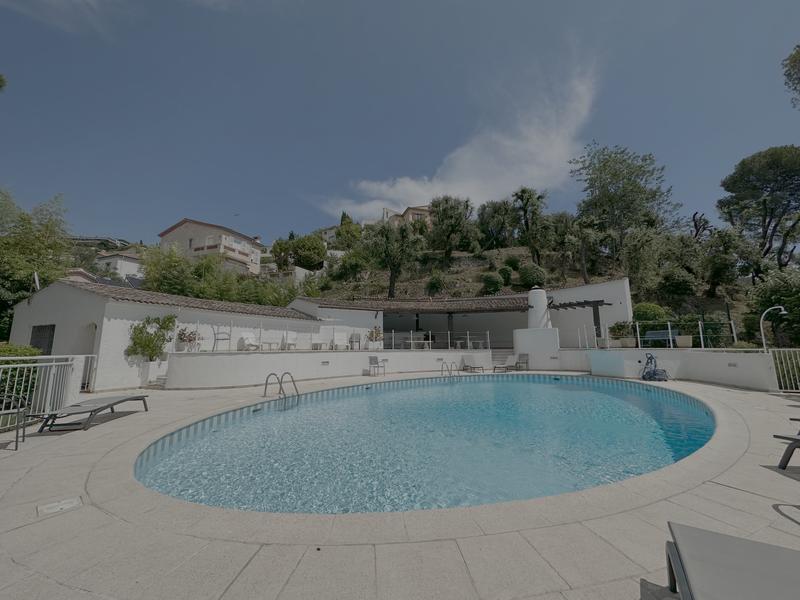 Appartement - 80 m² - 3 pièces