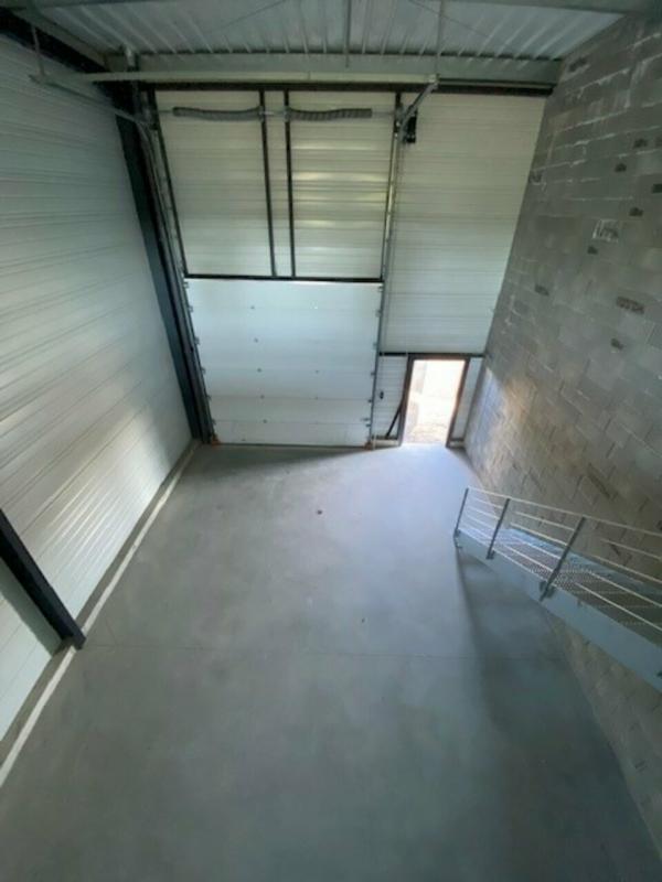 Local d'activité / Entrepôt - 140 m²