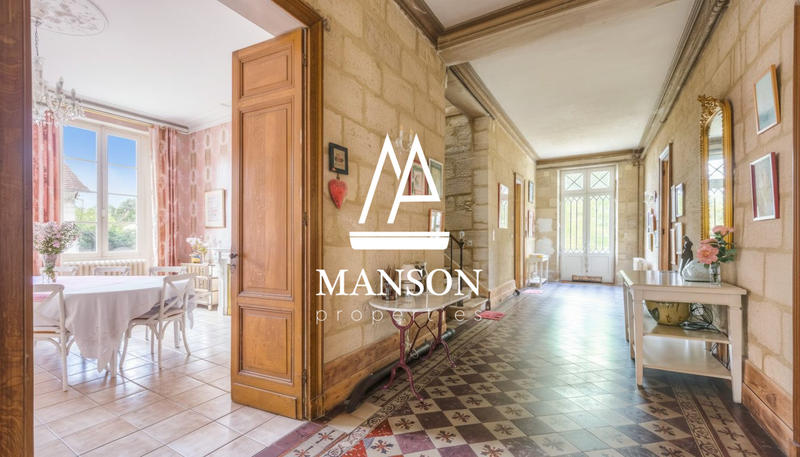 Maison - 520 m² - 12 pièces