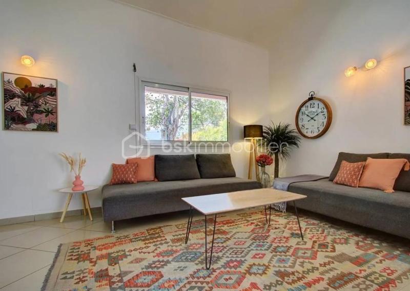 Villa - 100 m² - 5 pièces