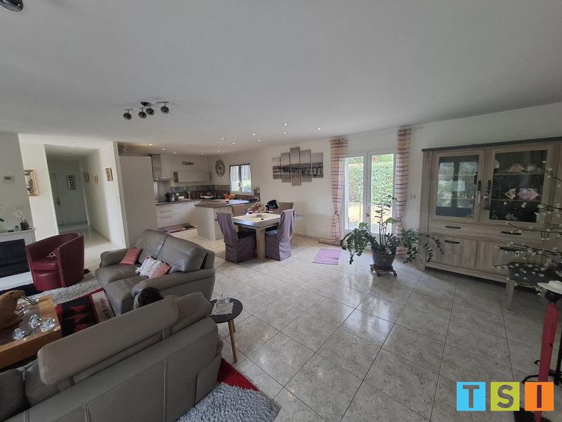 Maison - 135 m² - 6 pièces