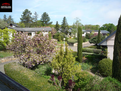 Maison - 260 m² - 10 pièces