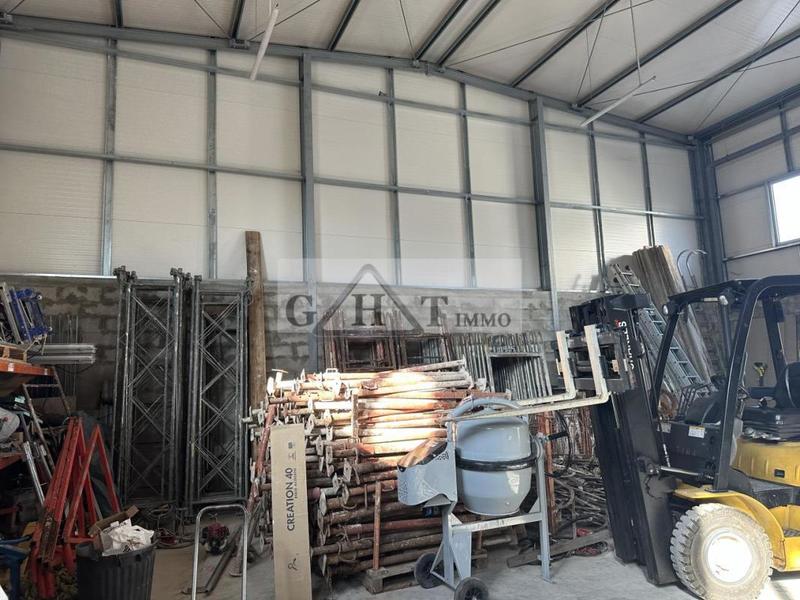 Entrepôt - 130 m²