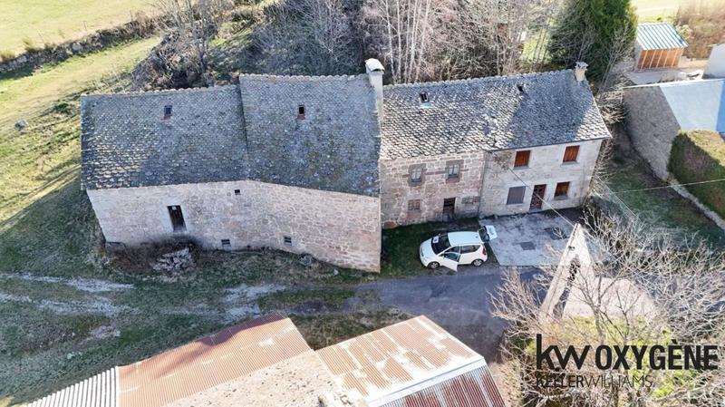 Maison en pierre - 164 m² - 6 pièces