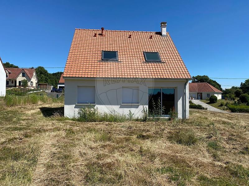 Maison - 99 m² - 6 pièces